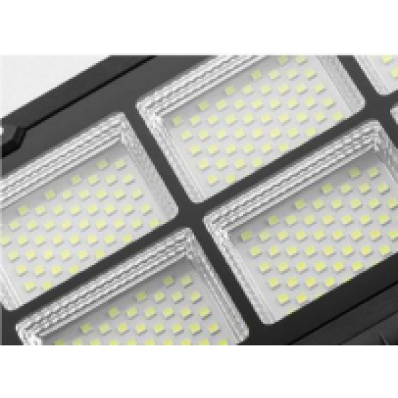 Solar-powered LY integrated street lamp